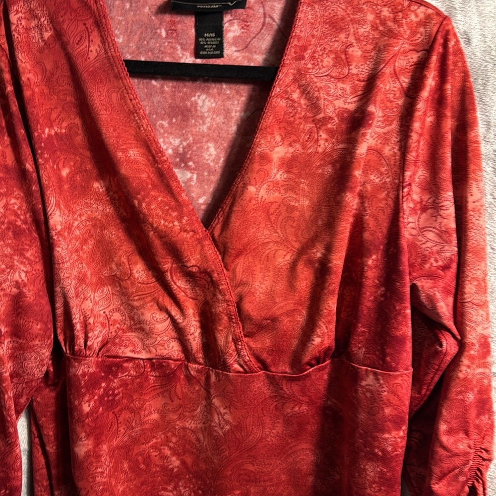 Y2K blouse, plus size 1x or 14/16 w red paisley‎ print with an empire cut bodice